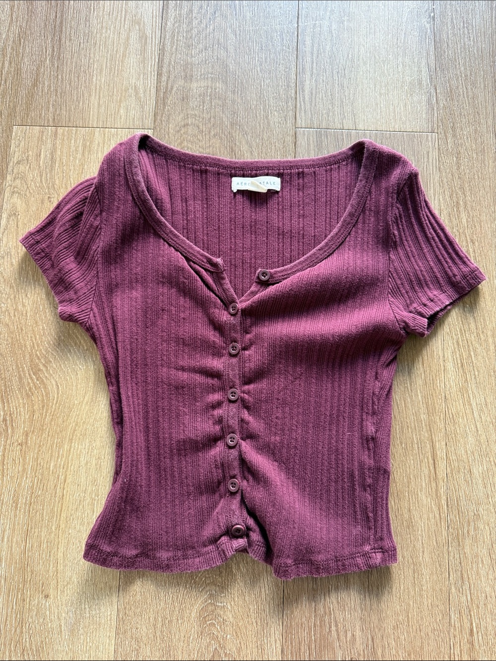 Aeropostale Ribbed Button-Front Short Sleeve Top — Burgundy